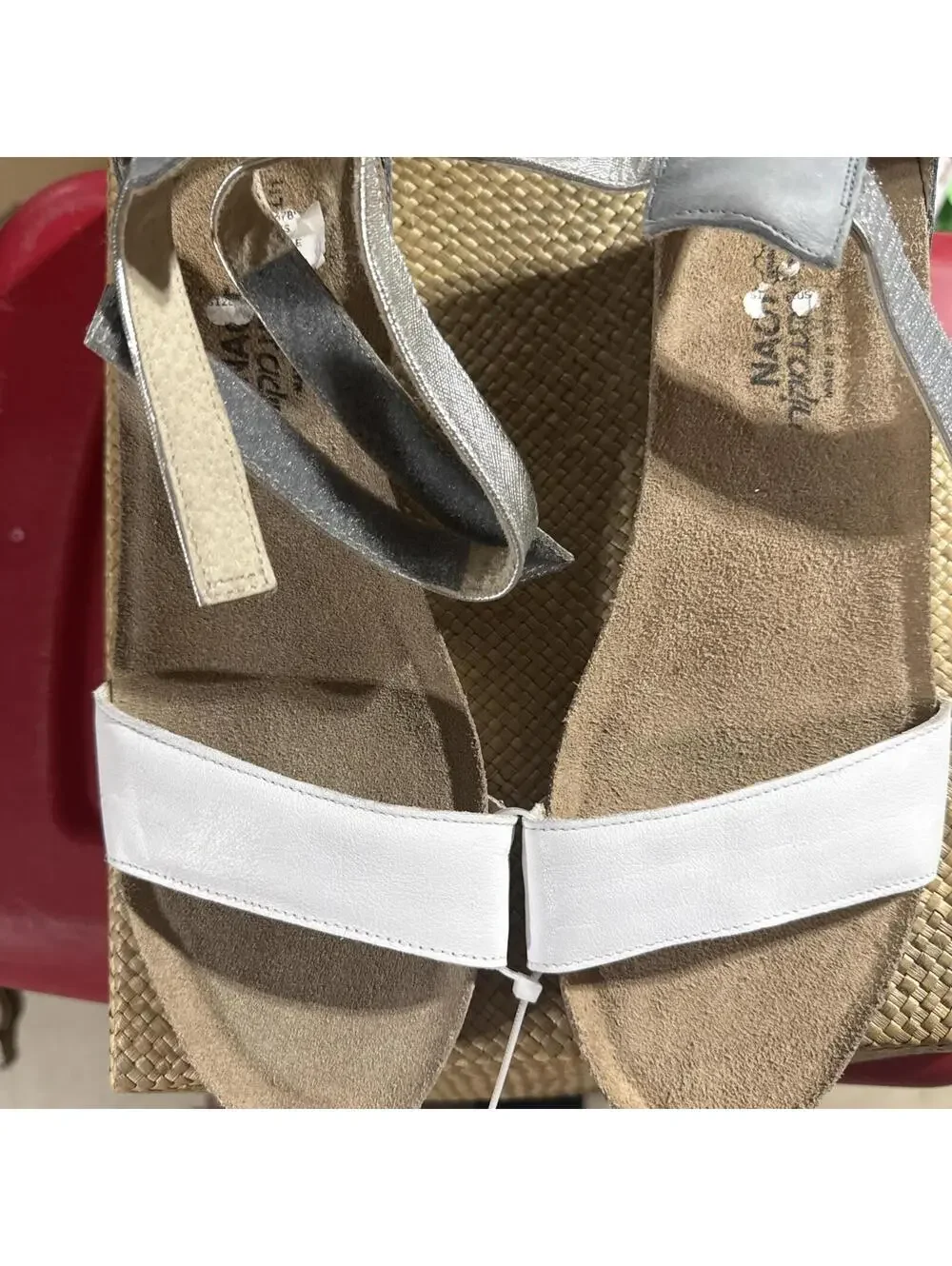 NAOT Sandals Woman  sz 42 Light Gray White leather strap, Made In Israel